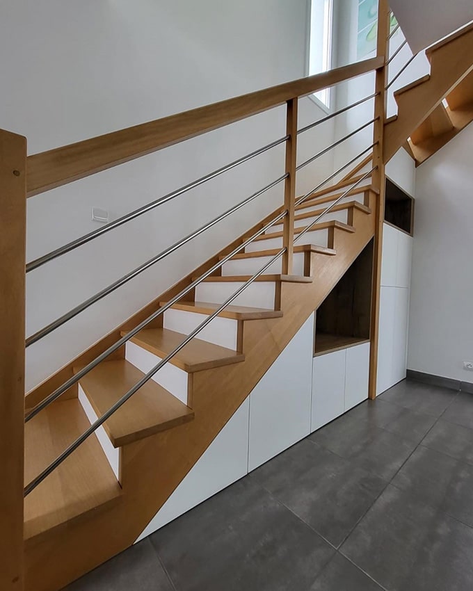 Meuble de rangement escalier blanc pour un intérieur chic et unique